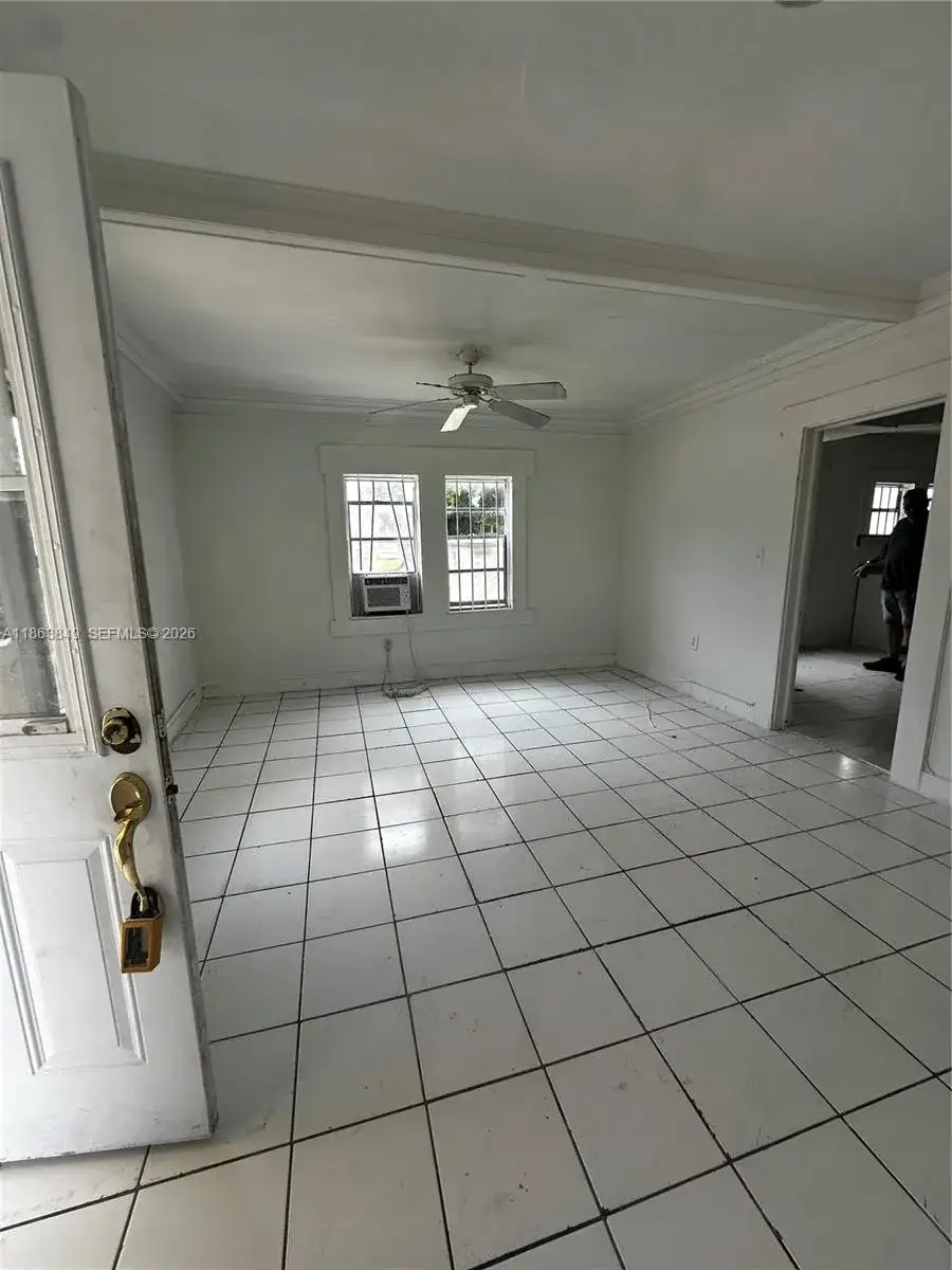 1925 NW 56th St, Miami FL 33142 photo 4