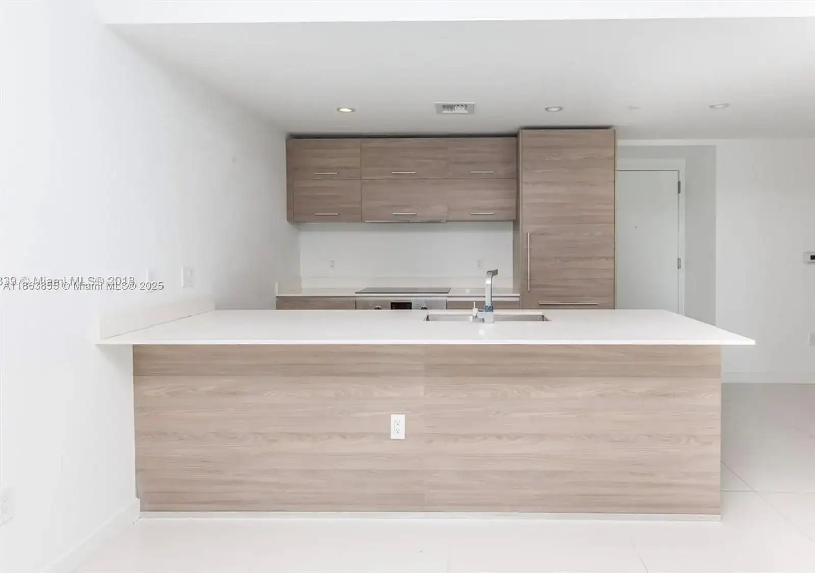 1300 S Miami Ave # 1602, Miami FL 33130 photo 2