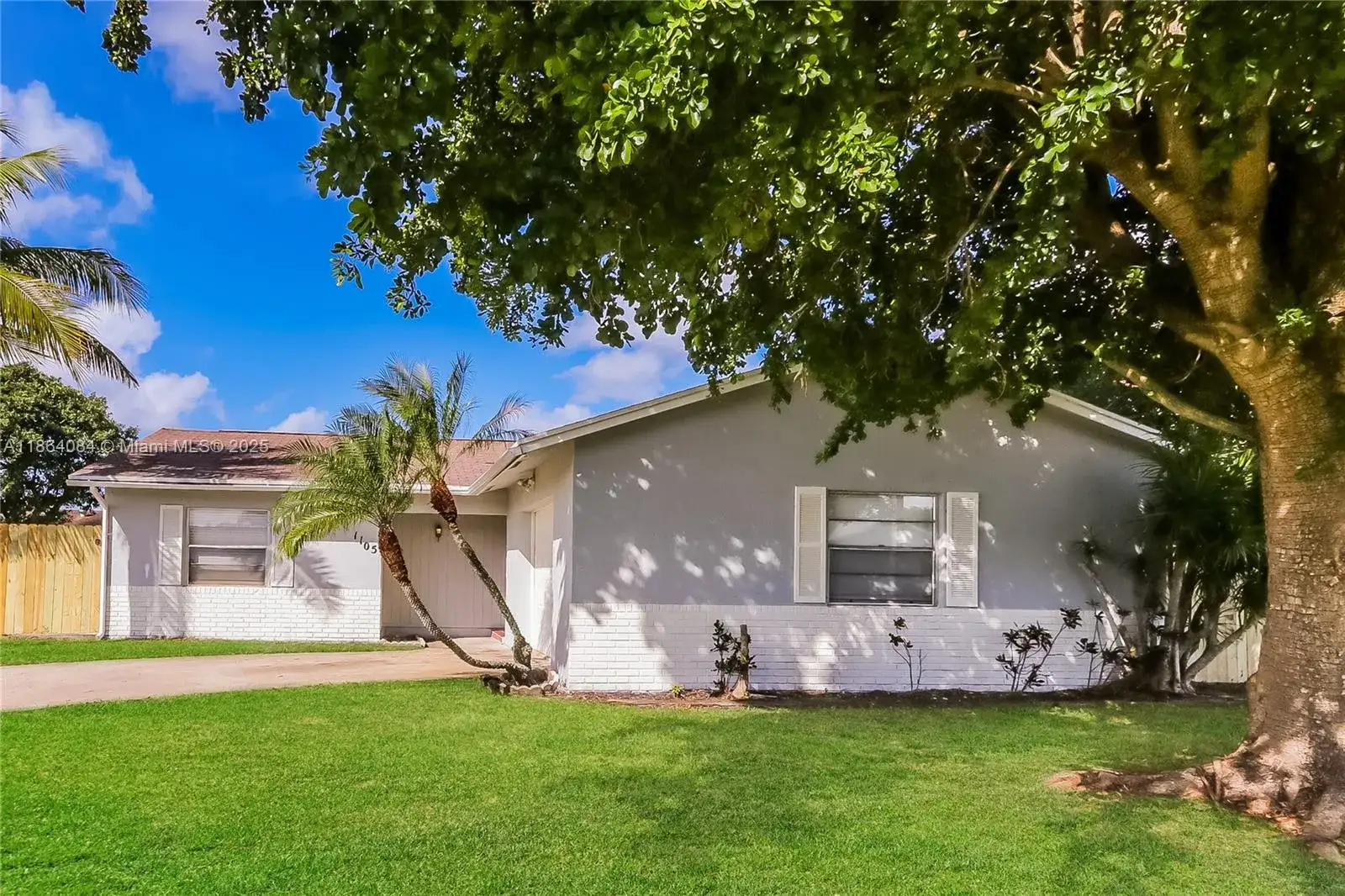 1105 Sonata Way, Royal Palm Beach FL 33411 photo 2
