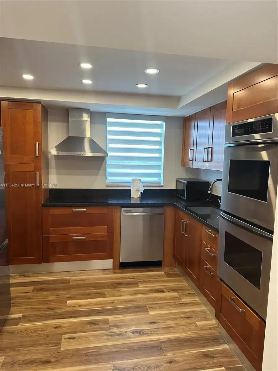 66 Valencia Ave, Coral Gables FL 33134 photo 5