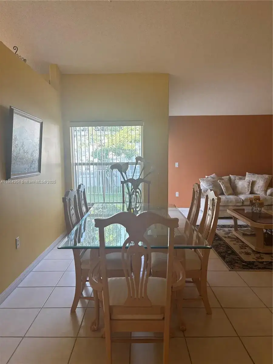 18581 NW 23rd St, Pembroke Pines FL 33029 photo 4