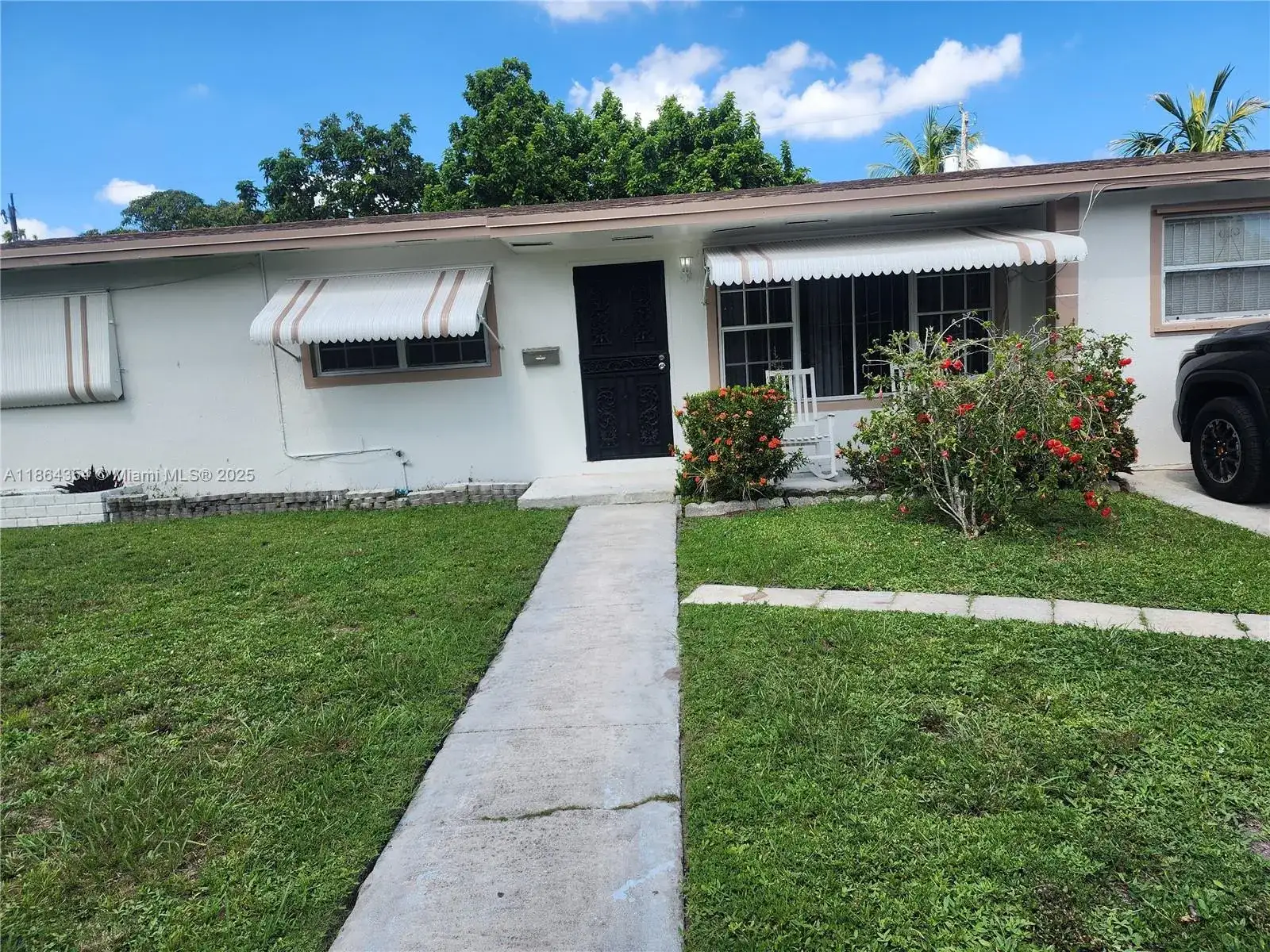 17200 NW 11th Ave, Miami Gardens FL 33169 photo 2