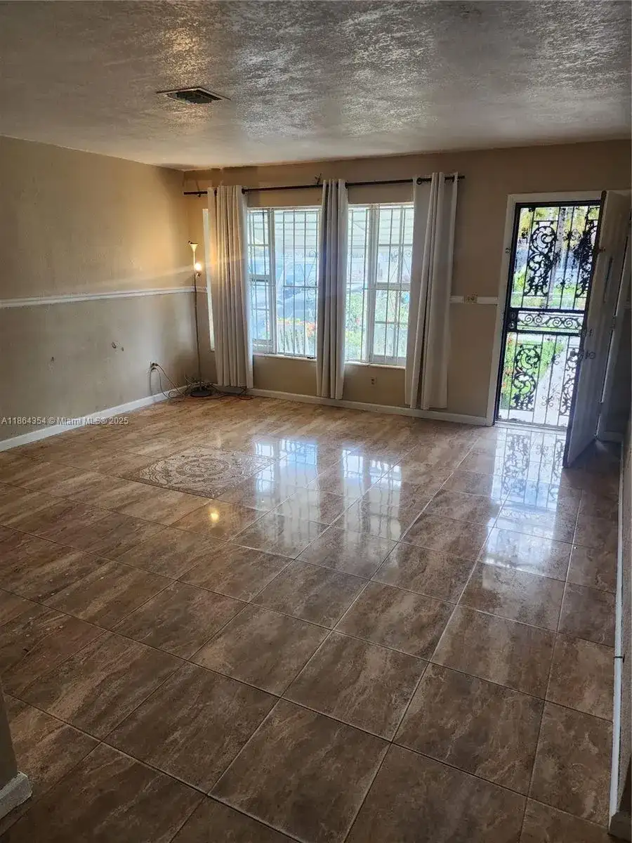 17200 NW 11th Ave, Miami Gardens FL 33169 photo 3