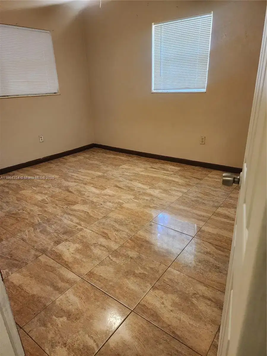 17200 NW 11th Ave, Miami Gardens FL 33169 photo 5