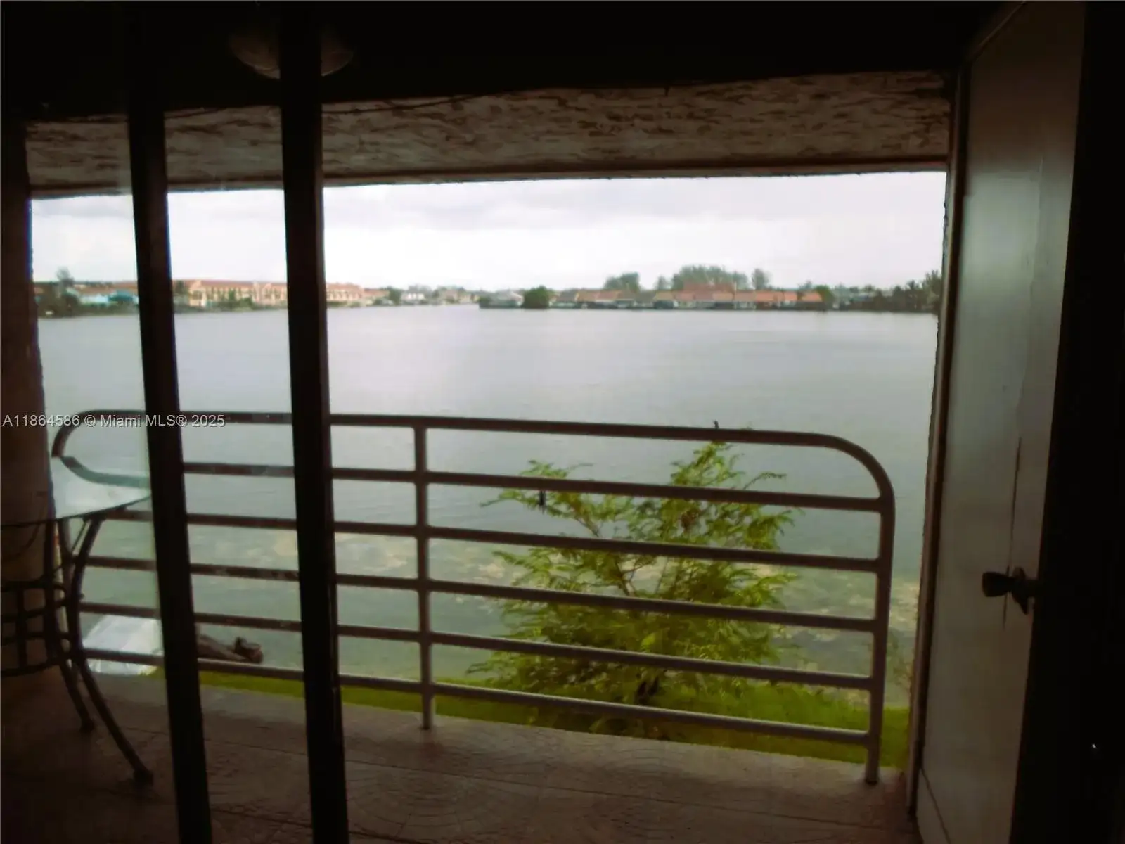2750 W 60th St # 59, Hialeah FL 33016 photo 3