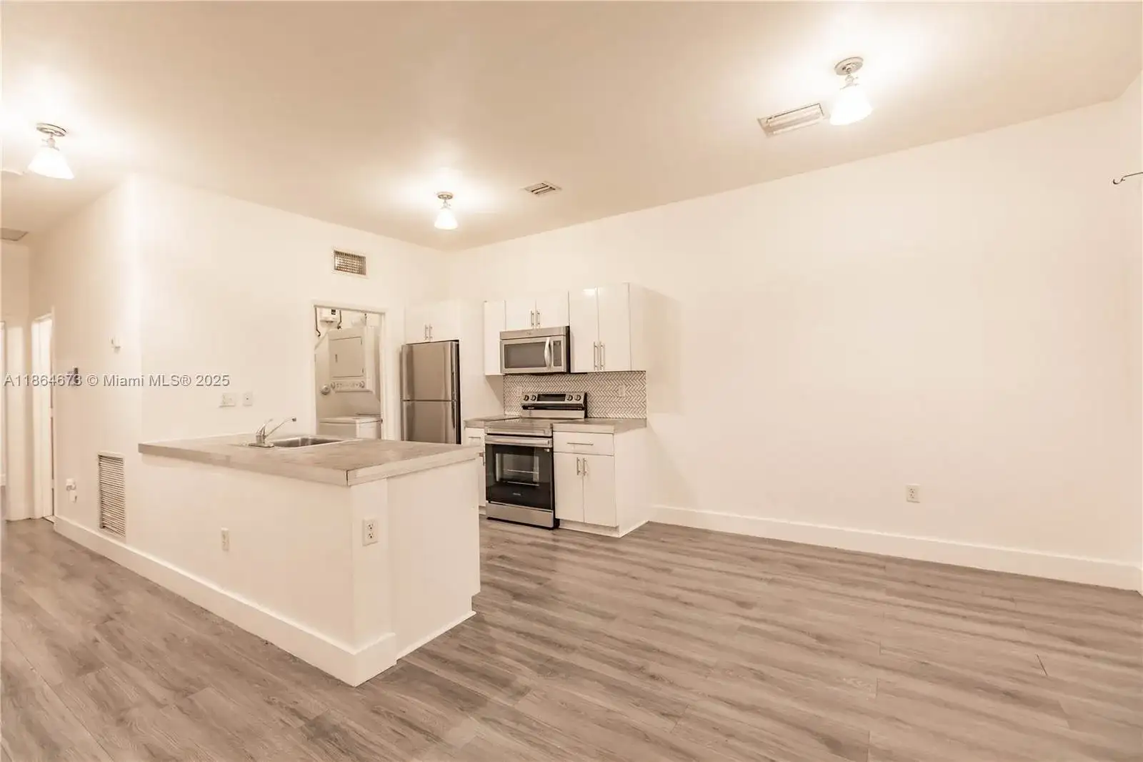 445 NW 77th St # 445, Miami FL 33150 photo 5