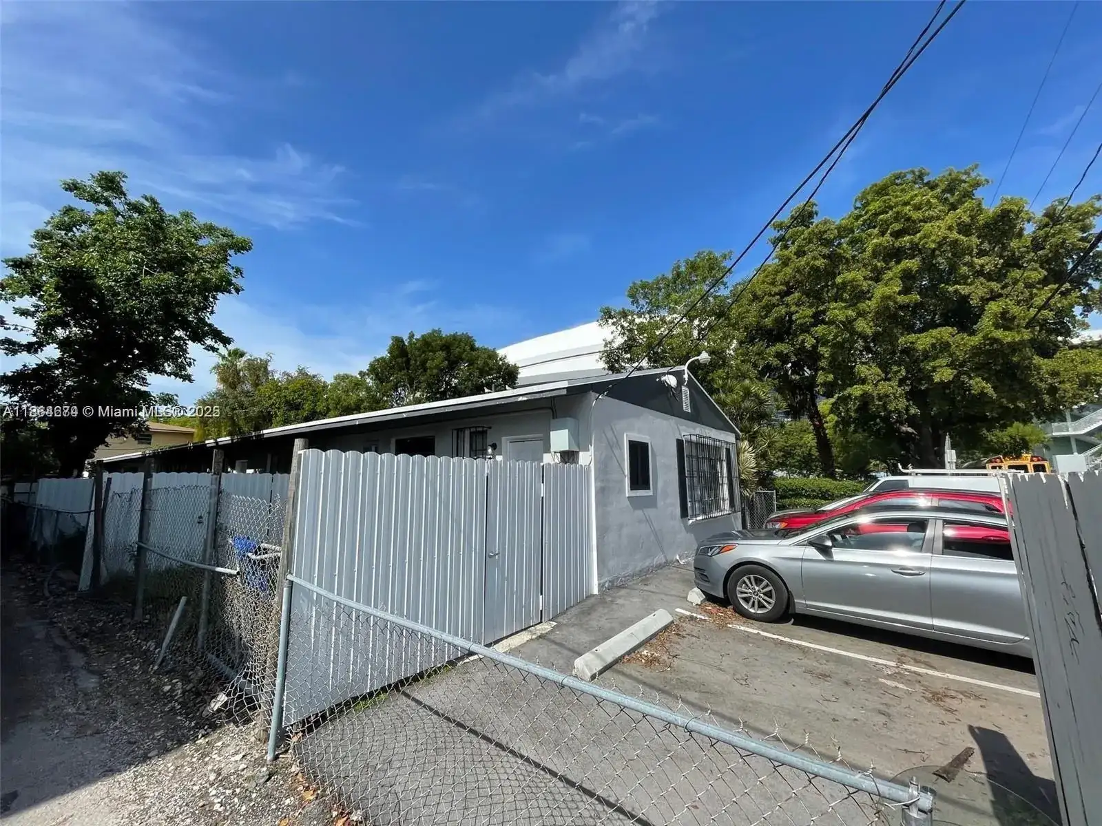 1346 NW 6th St, Miami FL 33125 photo 5