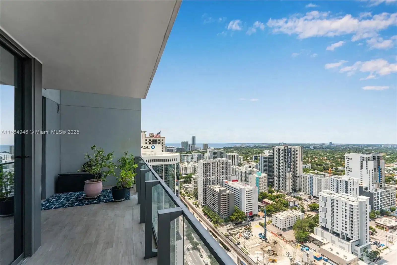 88 SW 7th St # 2910, Miami FL 33130 photo 4