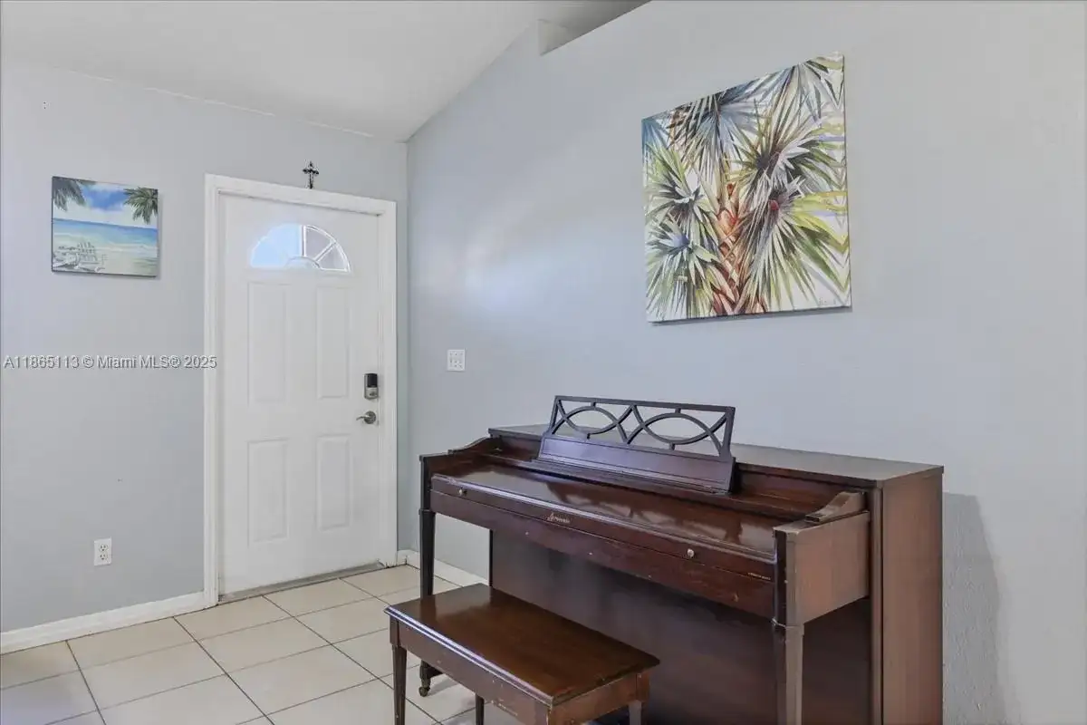 1405 SW 9 Ave, Cape Coral FL 33991 photo 3