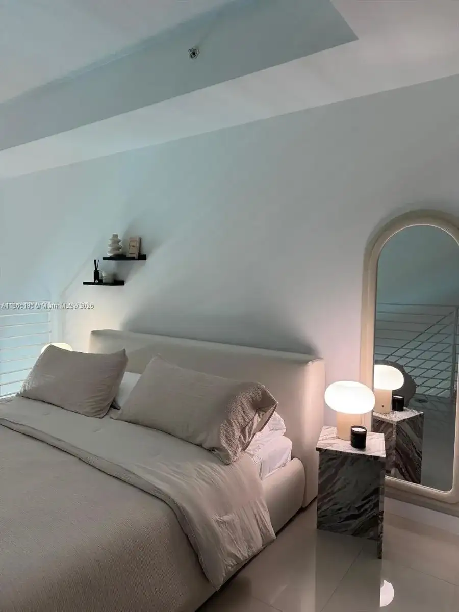 60 SW 13th St # 1406, Miami FL 33130 photo 3