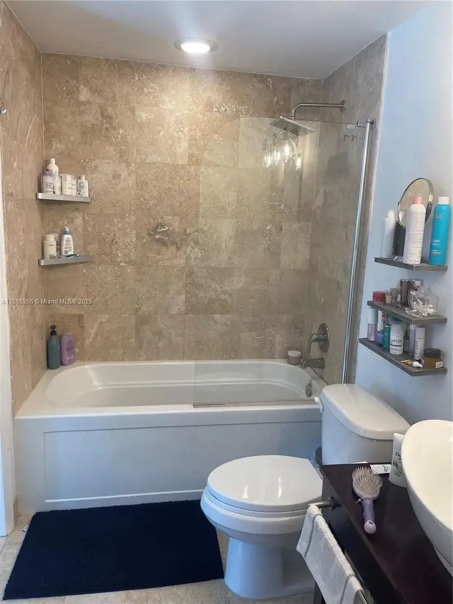 350 S Miami Ave # 1108, Miami FL 33130 photo 5