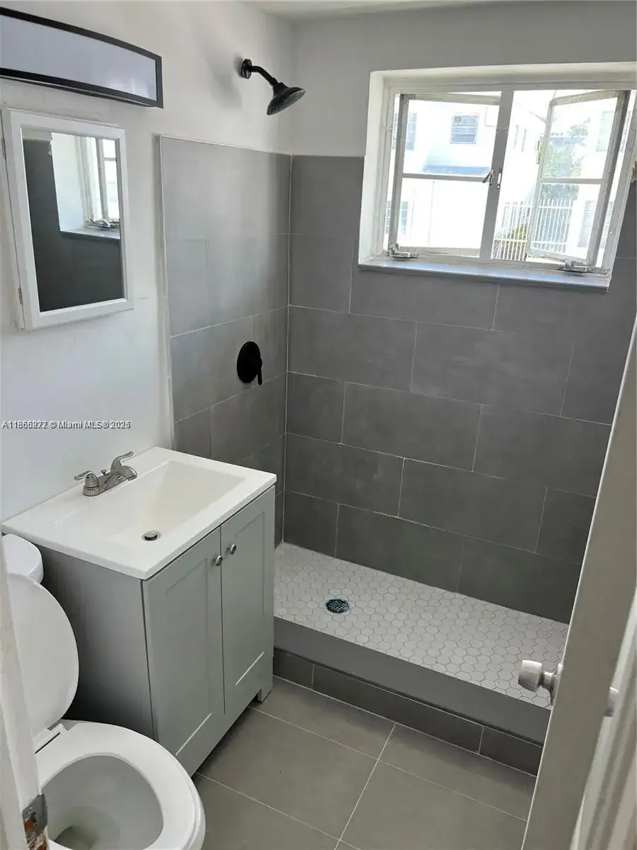 315 83rd St # 10, Miami Beach FL 33141 photo 5