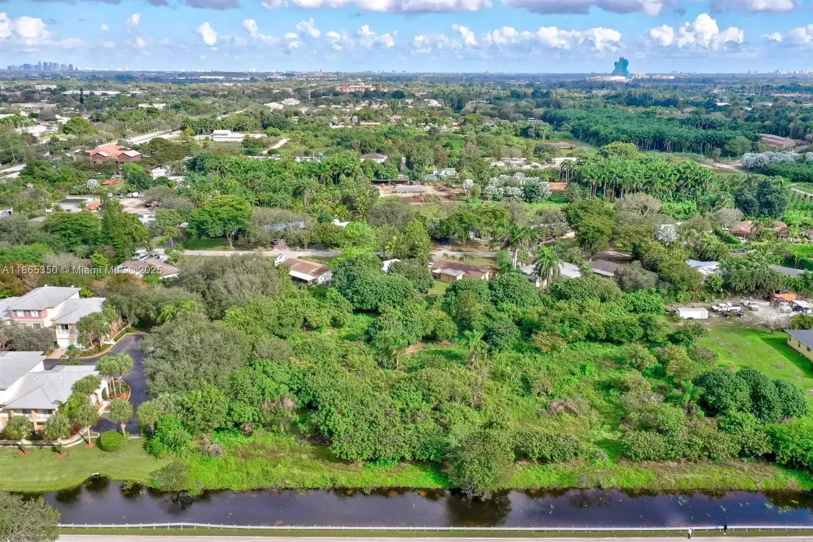 76 Sw Ave, Davie FL 33314 photo 3