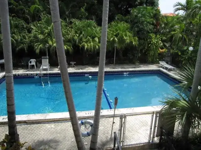 645 NE 77th St # 6, Miami FL 33138 photo 2