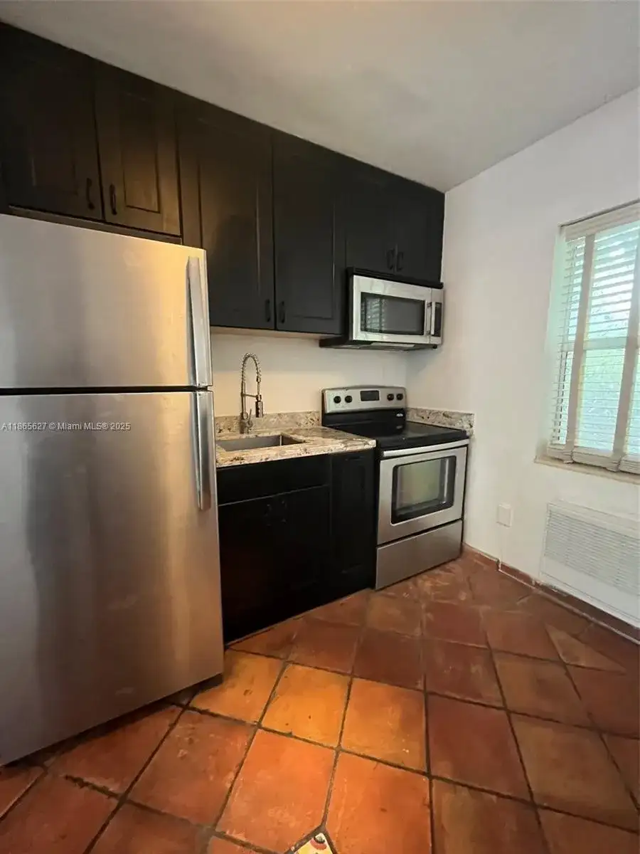645 NE 77th St # 6, Miami FL 33138 photo 3