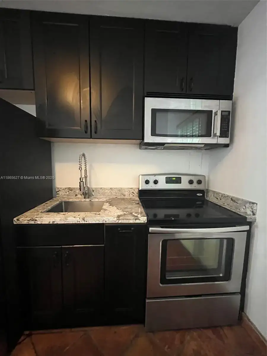 645 NE 77th St # 6, Miami FL 33138 photo 4