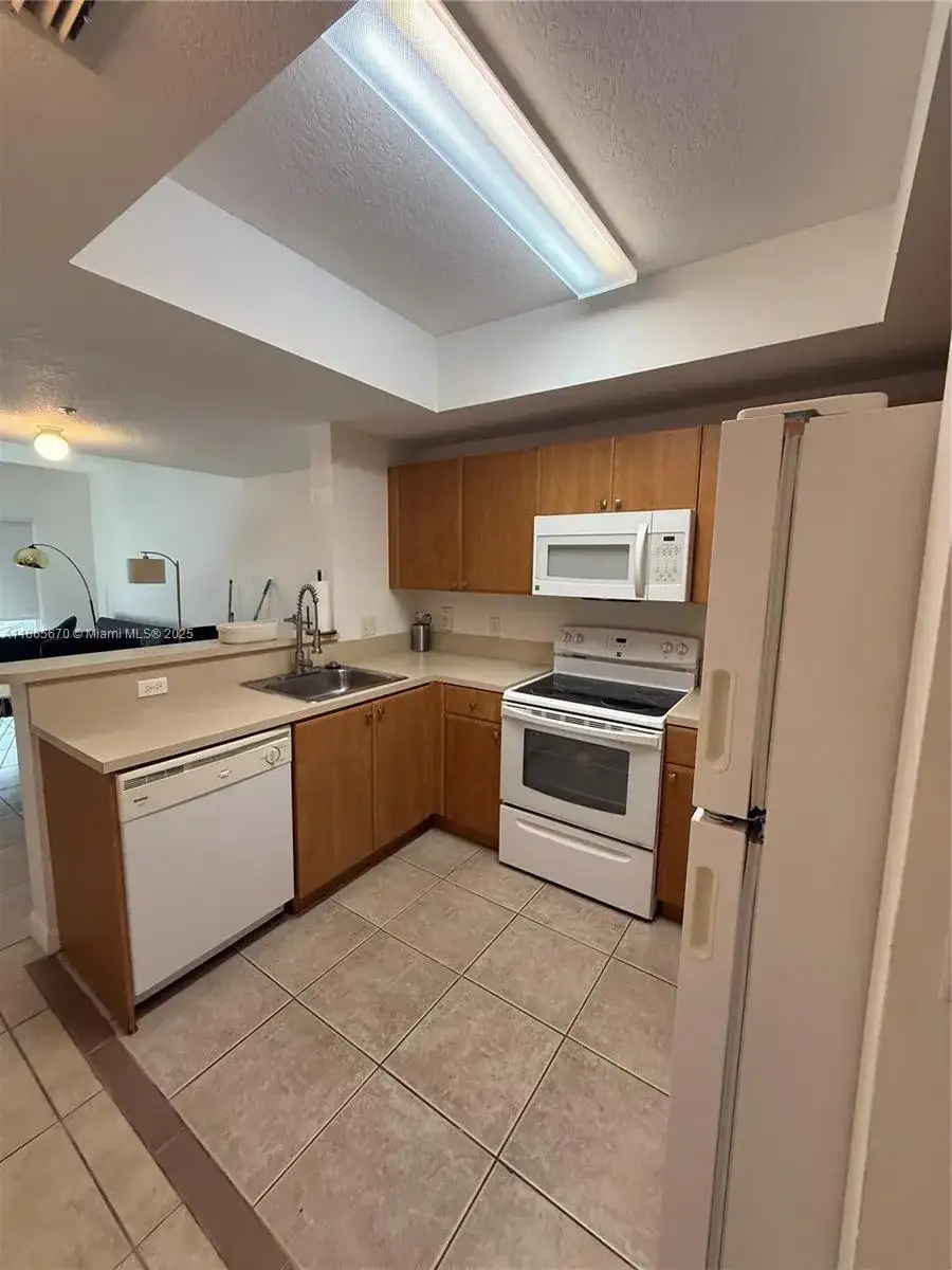 119 SW 6th Ave # 803, Miami FL 33130 photo 3