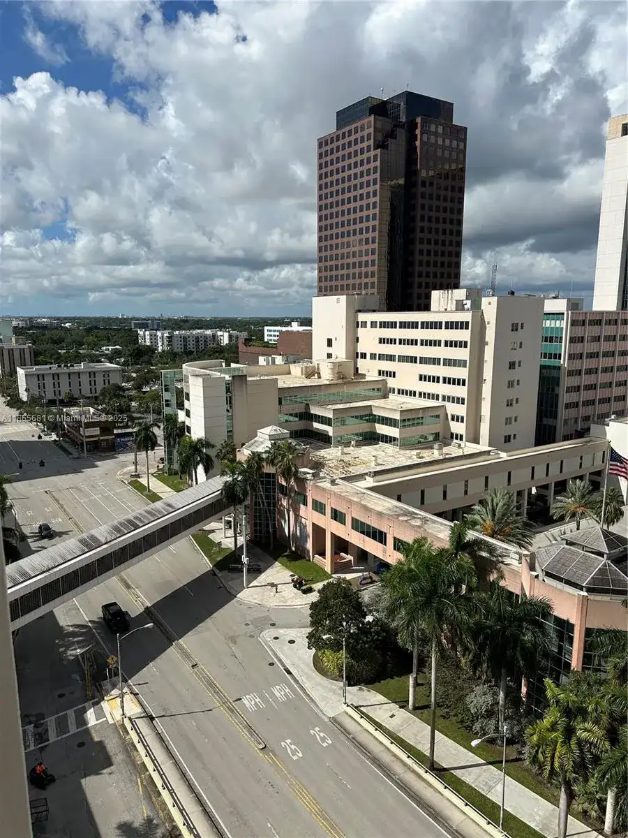 511 SE 5th Ave # 1214, Fort Lauderdale FL 33301 photo 2