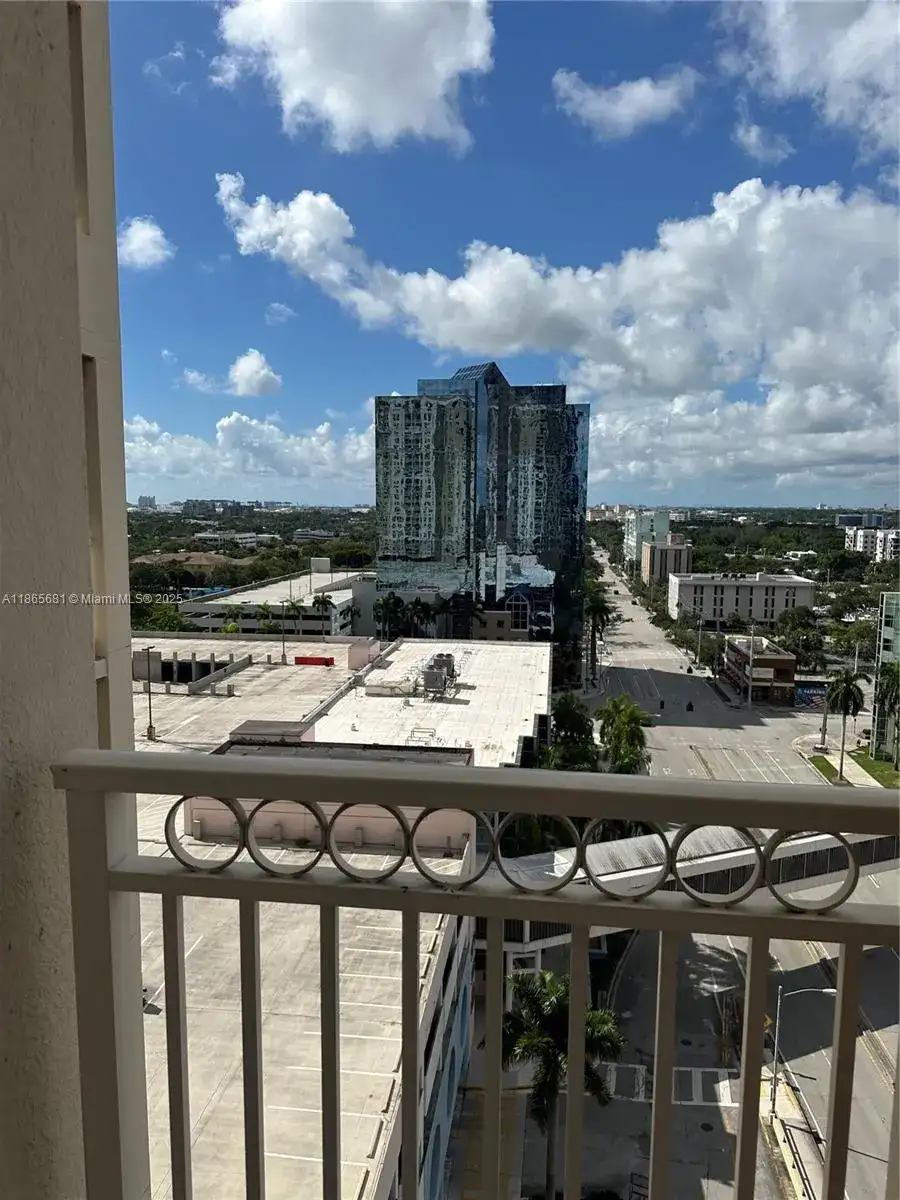 511 SE 5th Ave # 1214, Fort Lauderdale FL 33301 photo 3