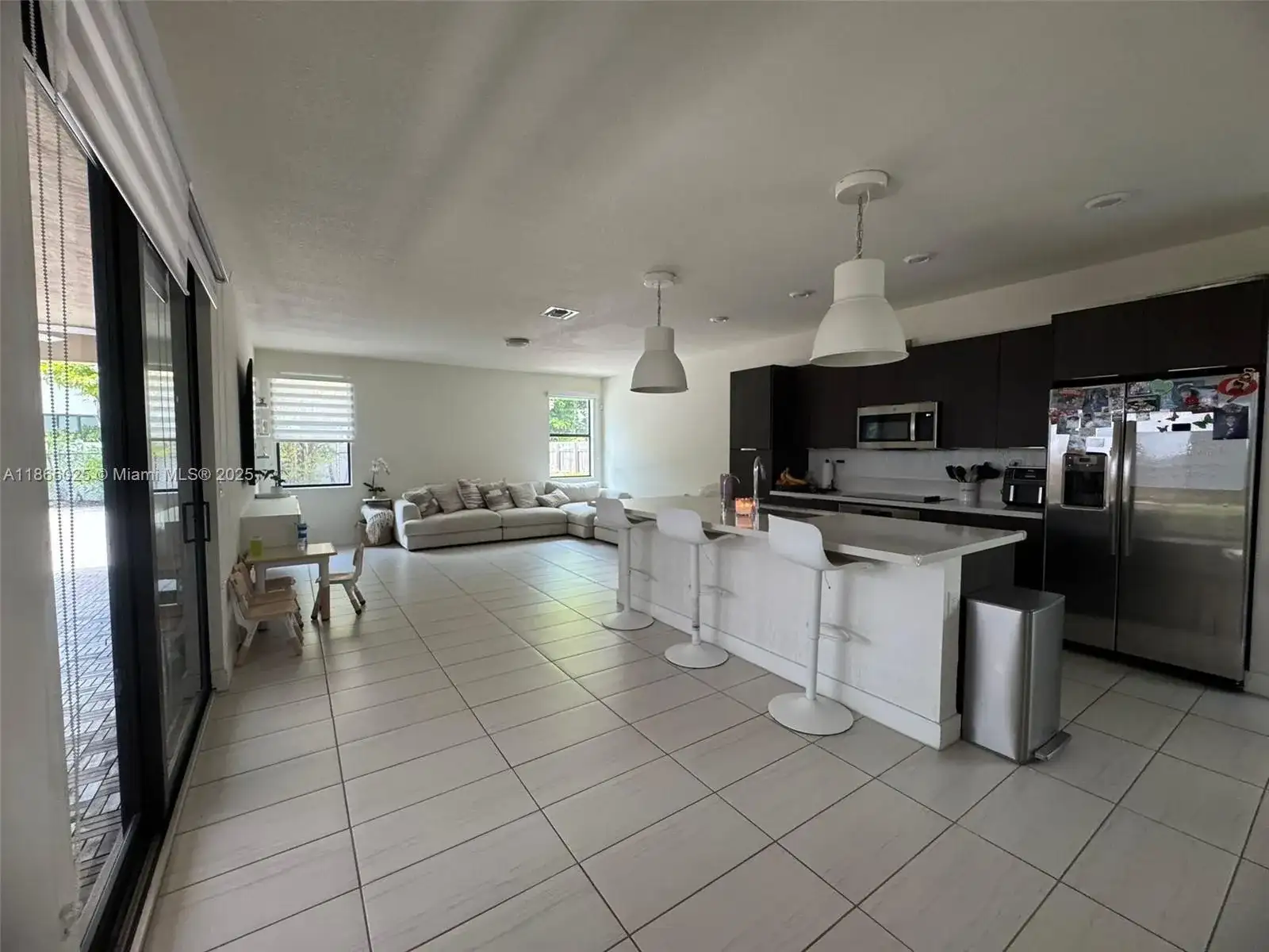 10240 NW 76th Ter, Doral FL 33178 photo 5