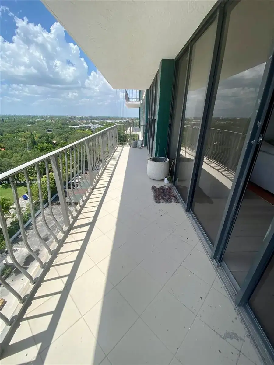 780 NE 69th St # 1407, Miami FL 33138 photo 4