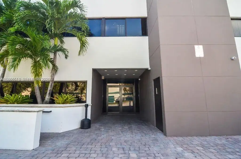 5600 SW 135th Ave, Miami FL 33183 photo 3