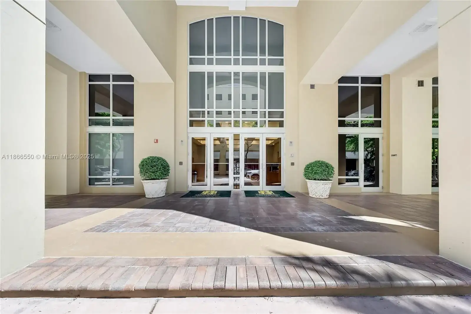 135 San Lorenzo Ave # 150, Coral Gables FL 33146 photo 4