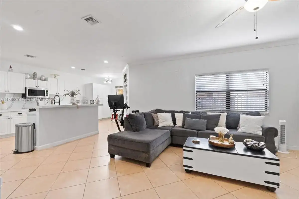 24306 SW 113th Psge, Homestead FL 33032 photo 4