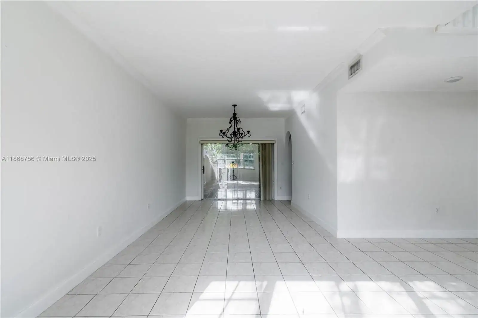 4670 SW 154th Pl, Miami FL 33185 photo 3