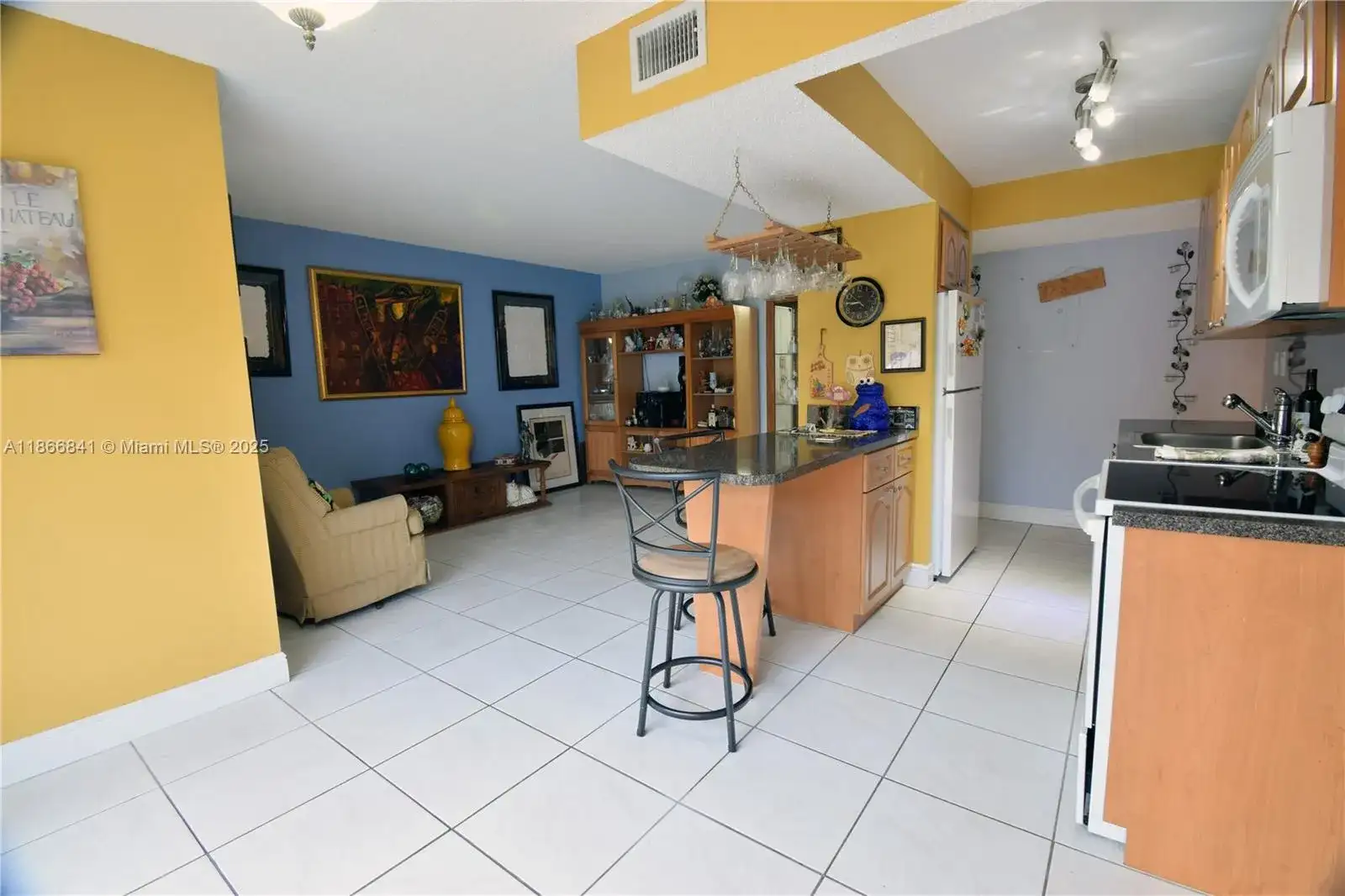 9301 SW 4th St # 114E, Miami FL 33174 photo 4