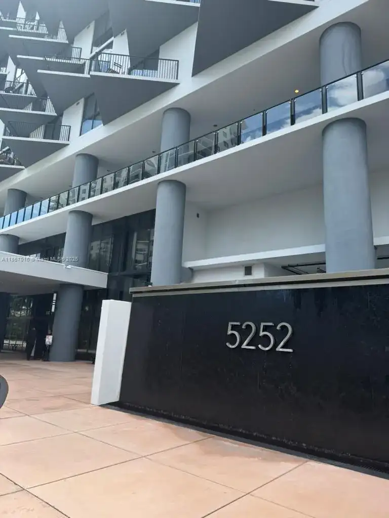 5252 NW 85th Ave # 1108, Doral FL 33166 photo 3