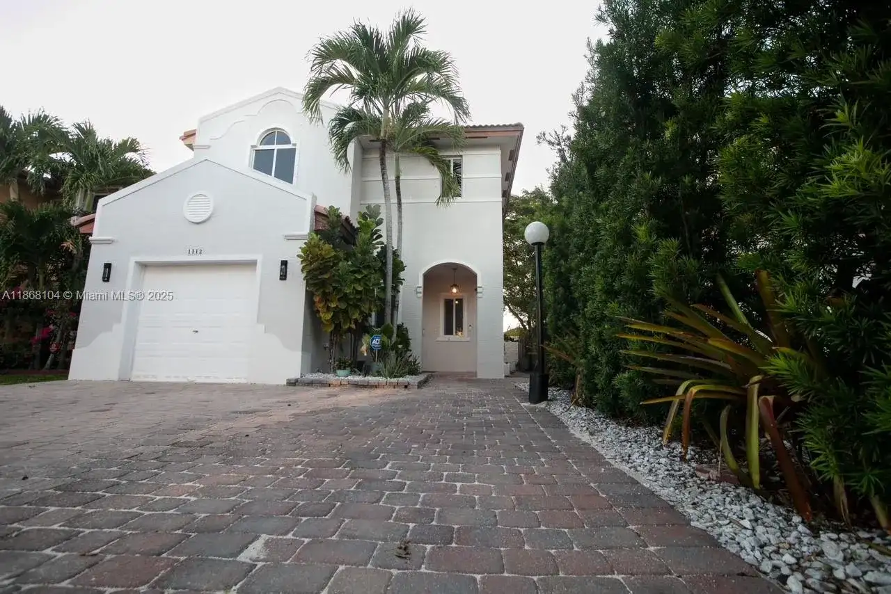 1112 NE 41st Ave, Homestead FL 33033 photo 2