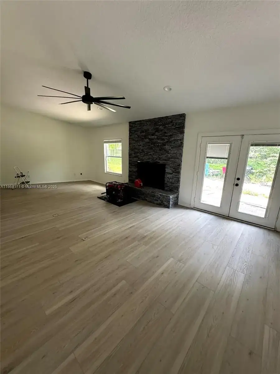 2020 NE 11 PLACE, Ocala FL 34470 photo 3