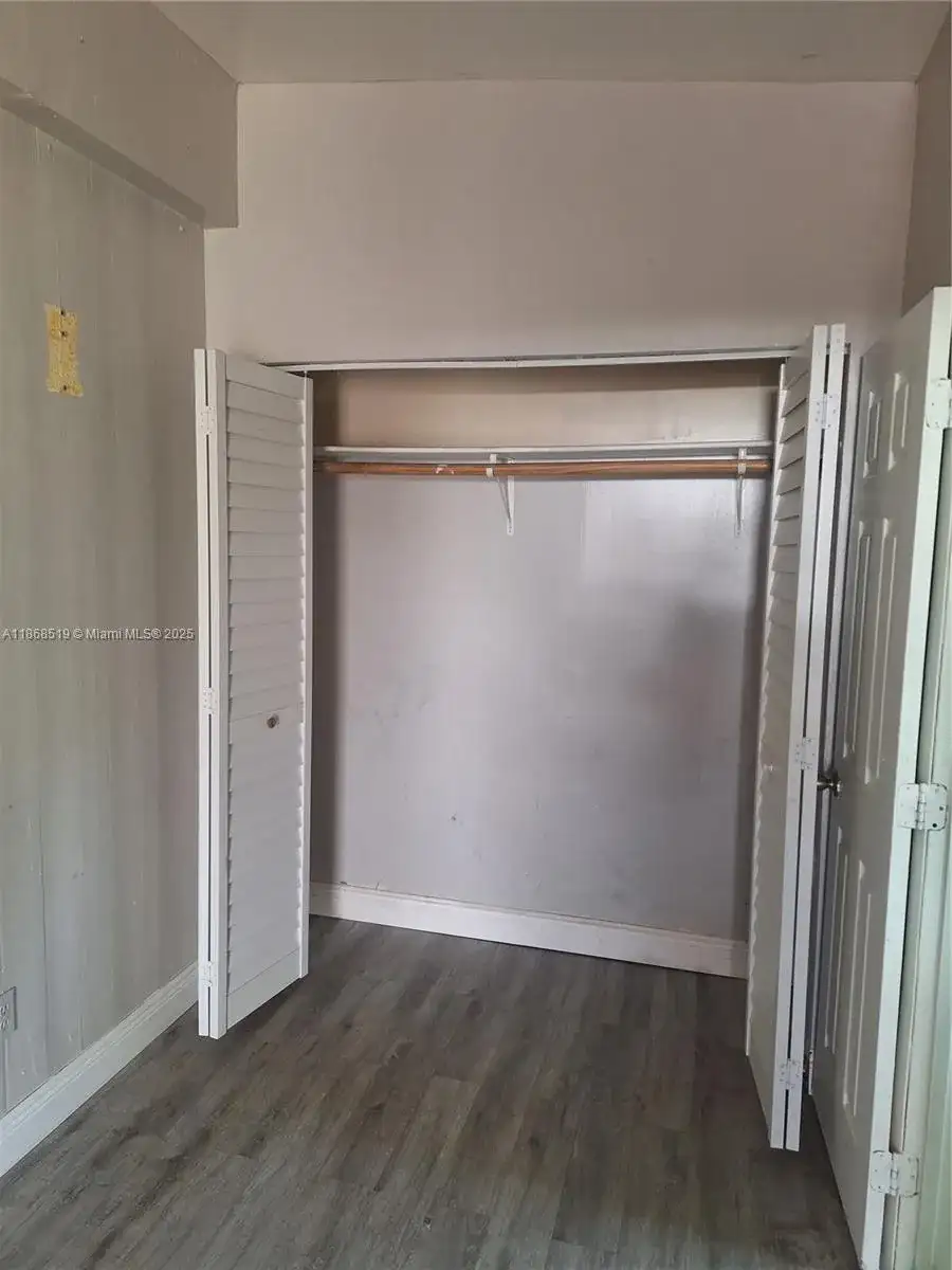 771 NE 177th St # 1, Miami FL 33162 photo 4