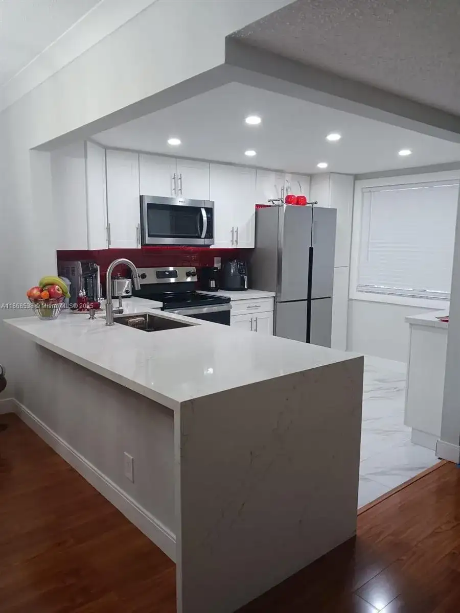 3501 Inverrary Dr # 201, Lauderhill FL 33319 photo 2
