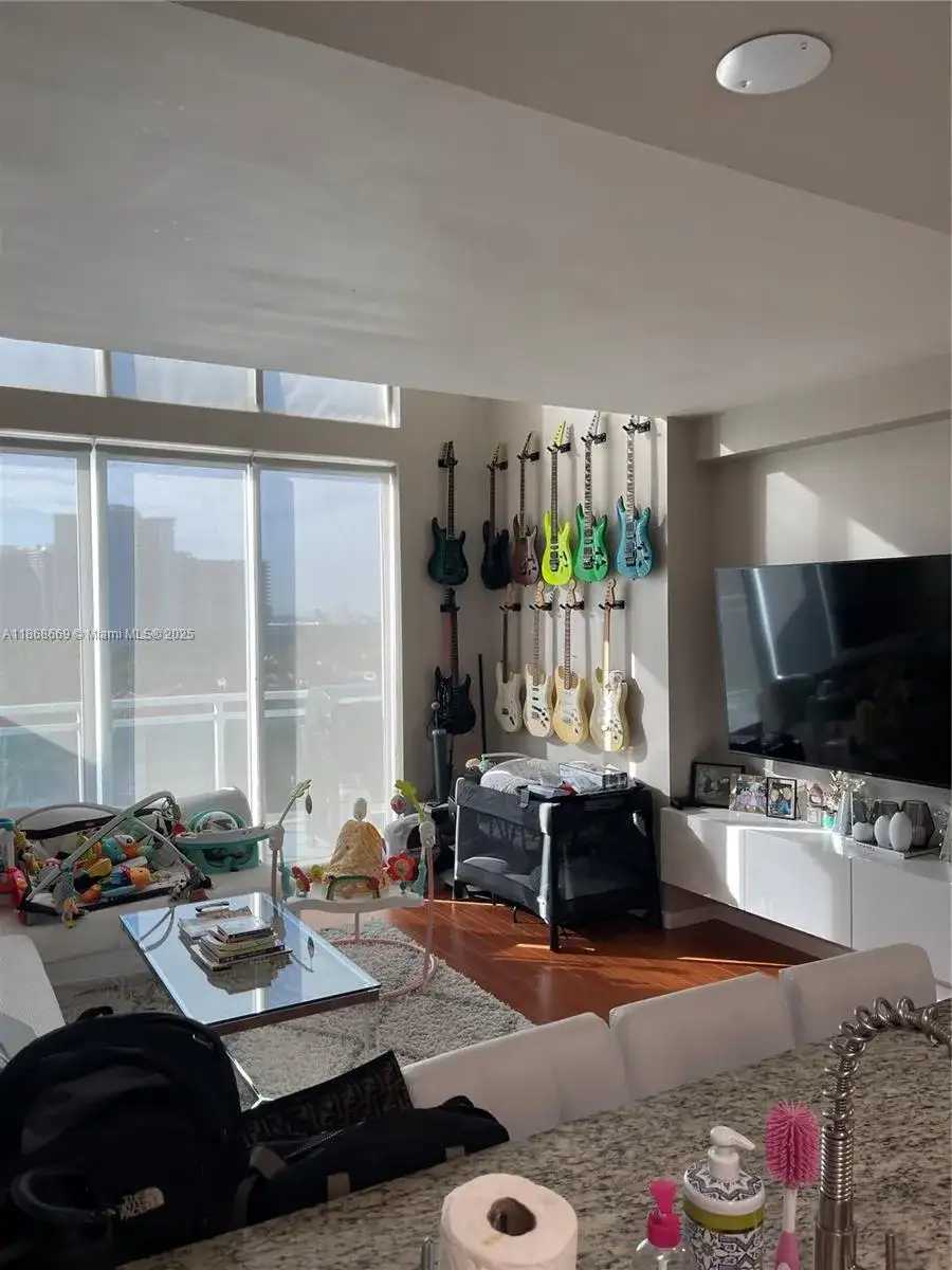 3000 NE 188th St # 706, Aventura FL 33180 photo 2