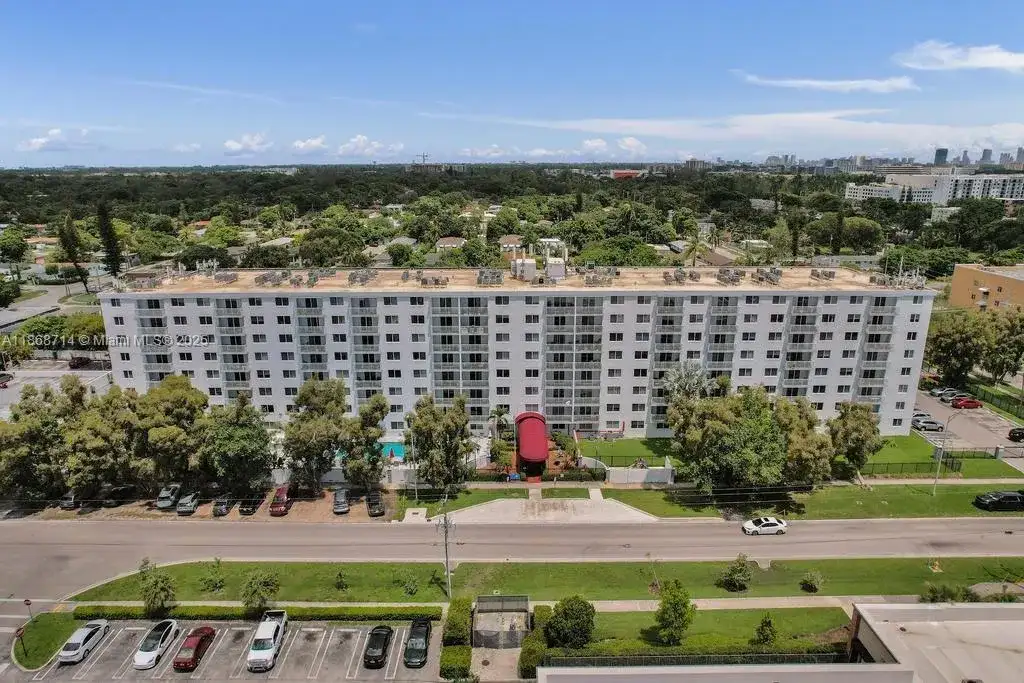 1251 NE 108th St # 411, Miami FL 33161 photo 2