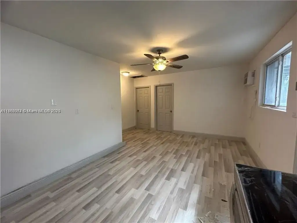 1255 NE 110th Ter, Miami FL 33161 photo 3