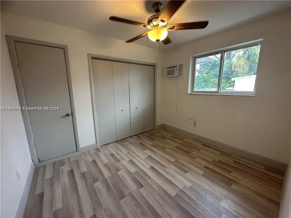 1255 NE 110th Ter, Miami FL 33161 photo 5