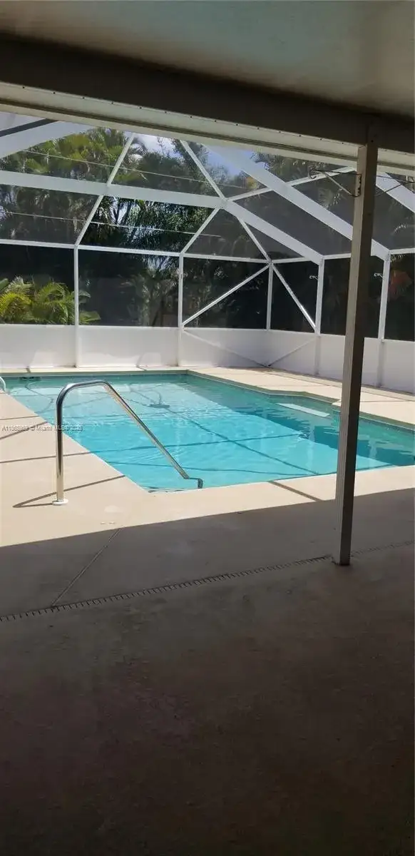 963 SE Atlantus Ave, Port St. Lucie FL 34983 photo 5
