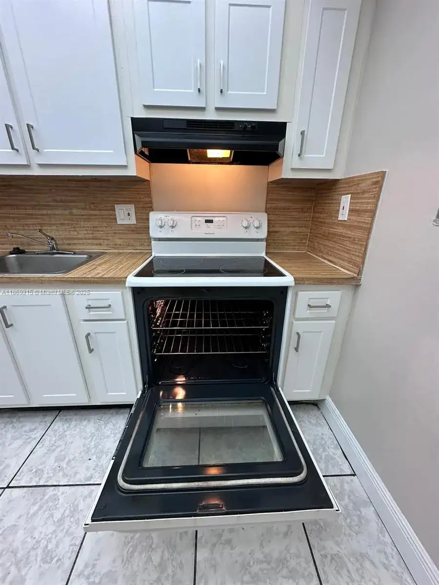 3390 Foxcroft Rd # C212, Miramar FL 33025 photo 5