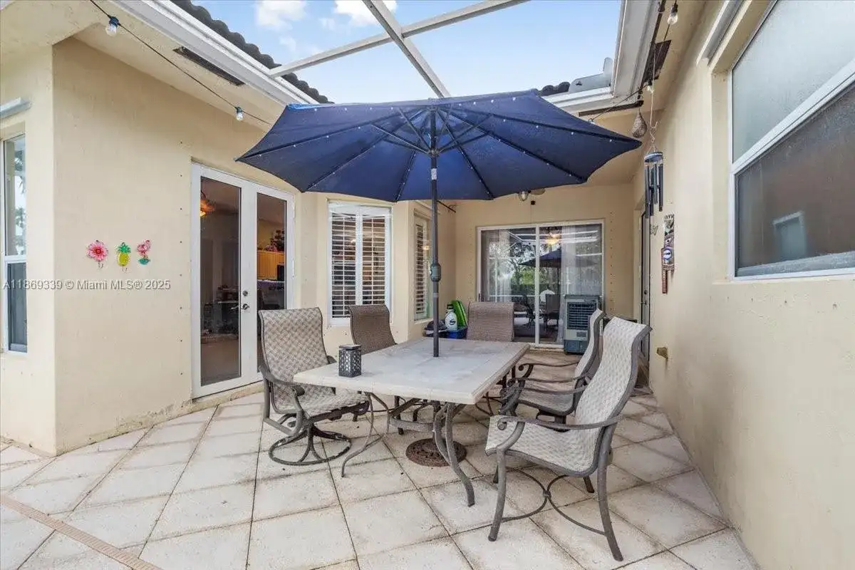 2813 Augusta Ln, Homestead FL 33035 photo 4