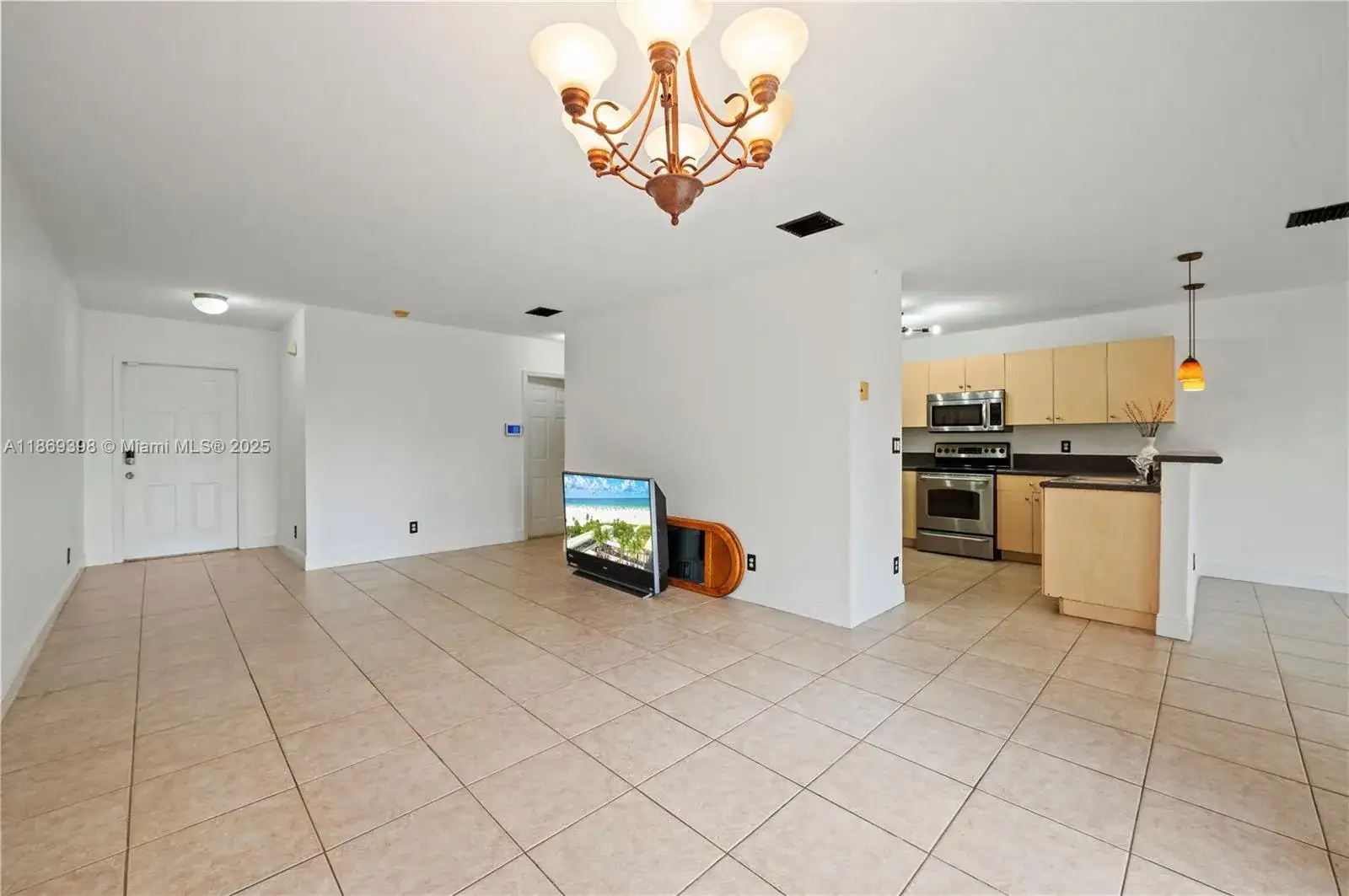 6714 NW 39th Ln, Lauderhill FL 33319 photo 4