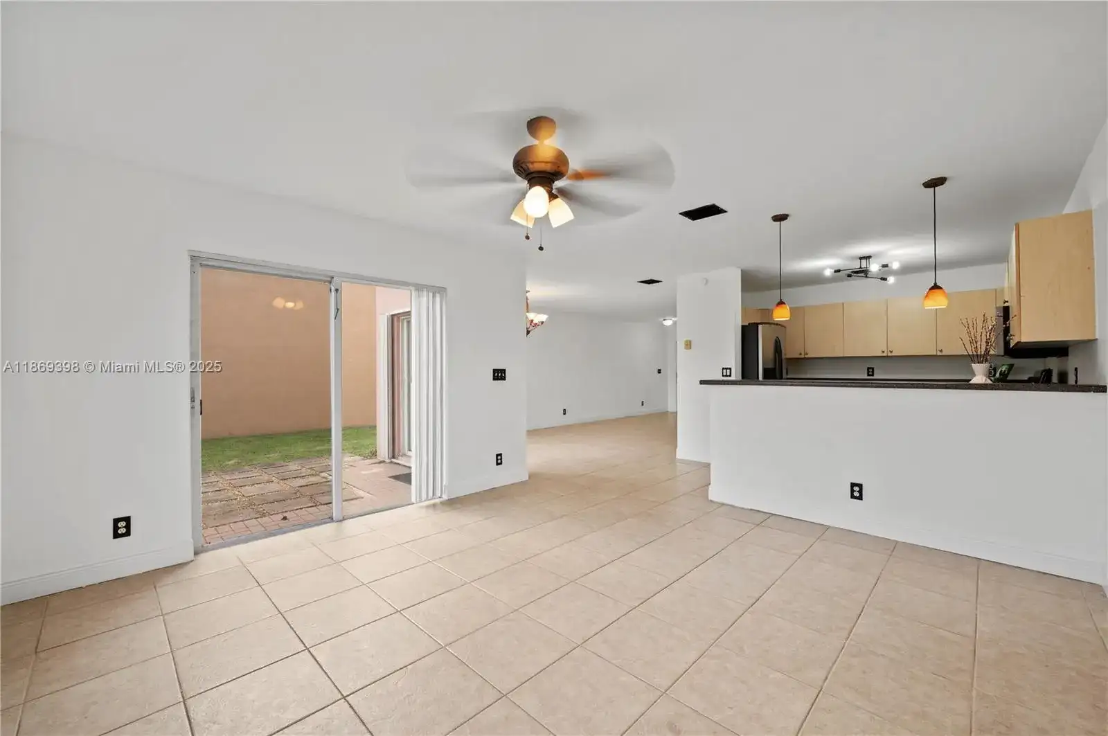 6714 NW 39th Ln, Lauderhill FL 33319 photo 5