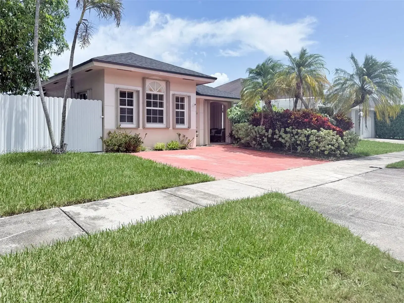 18013 SW 139th Pl, Miami FL 33177 photo 4