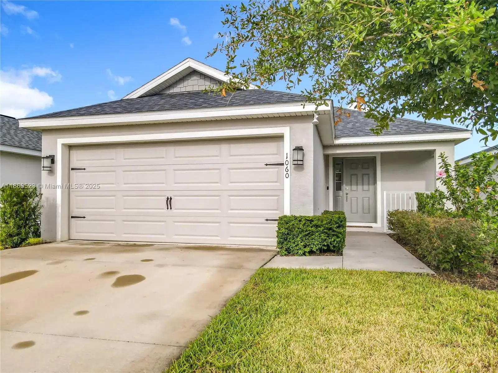 1060 Cascade Drive, Davenport FL 33837 photo 2