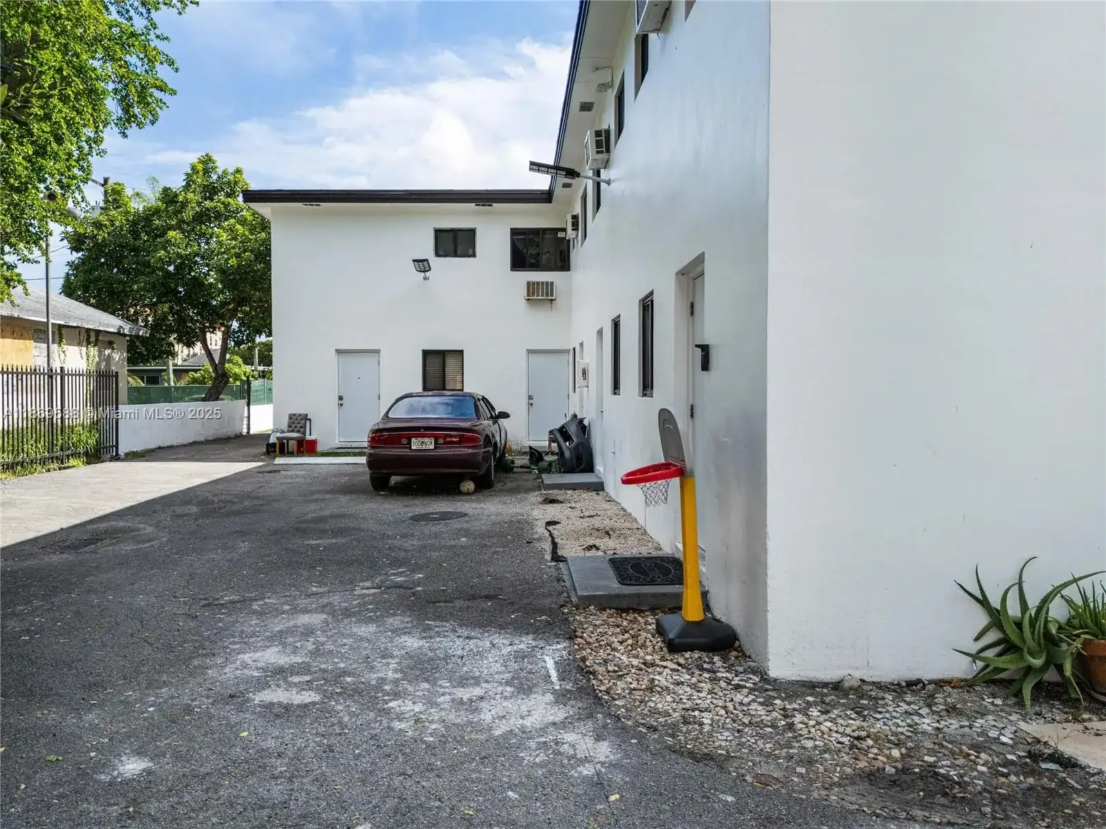 131 NE 77th St, Miami FL 33138 photo 3