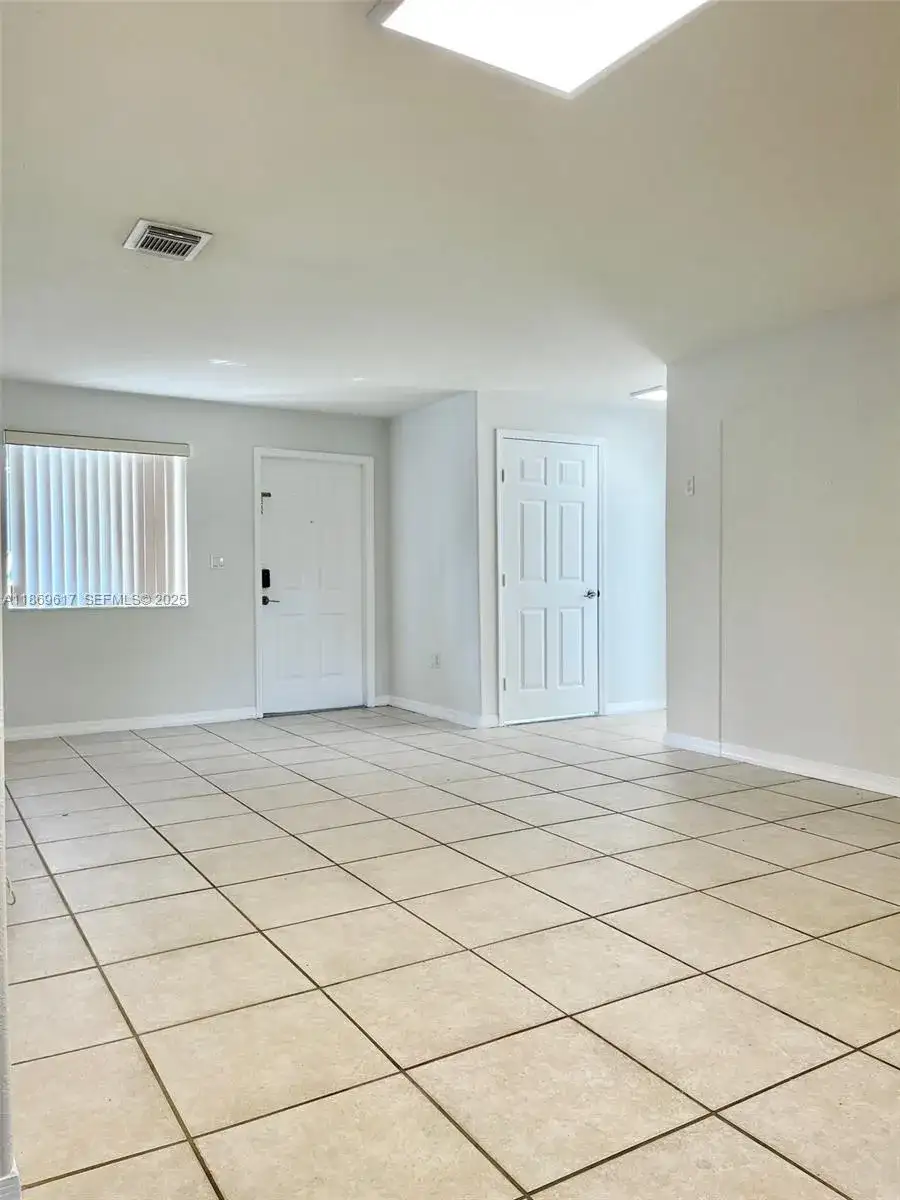 5795 NW 109th Ave # 4, Doral FL 33178 photo 2