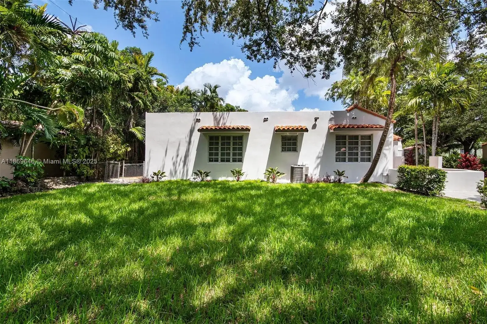 820 Lorca St, Coral Gables FL 33134 photo 3