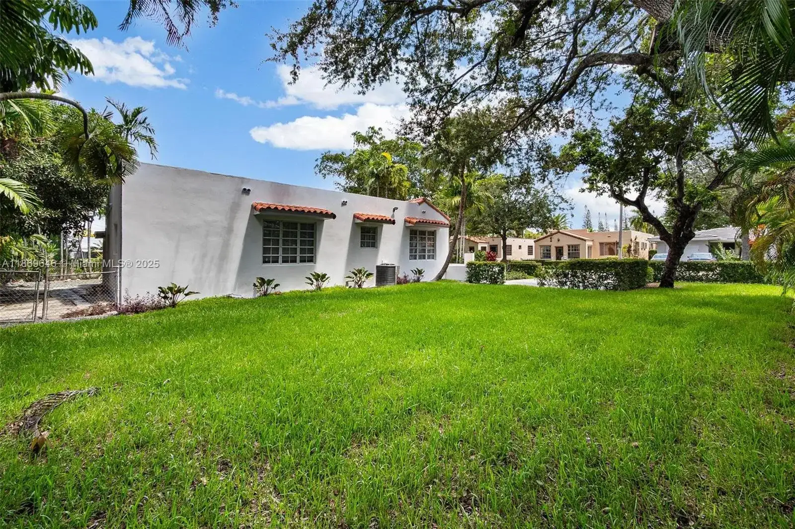 820 Lorca St, Coral Gables FL 33134 photo 4